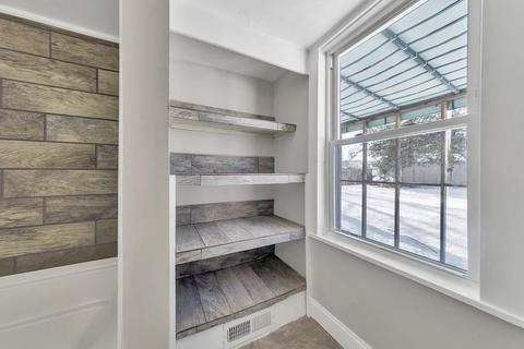 26 Lancaster St, Springfield, MA 01118 photo 9