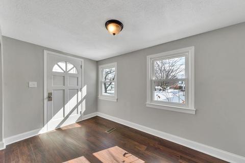 26 Lancaster St, Springfield, MA 01118 photo 5