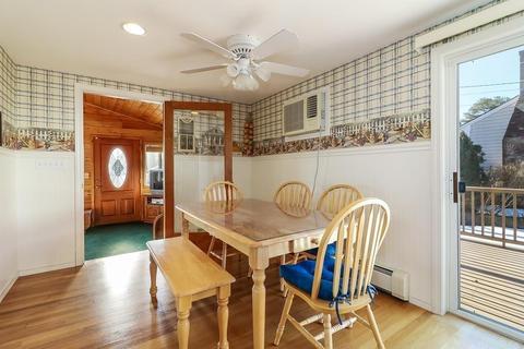 16 Broadmarsh Ave, Wareham, MA 02571 photo 7