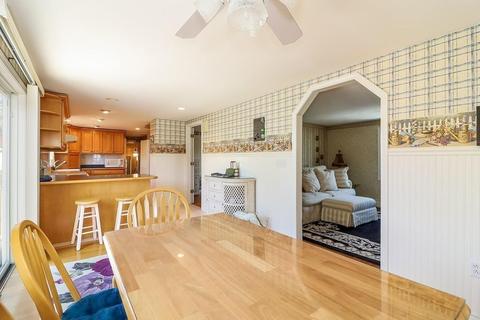 16 Broadmarsh Ave, Wareham, MA 02571 photo 8