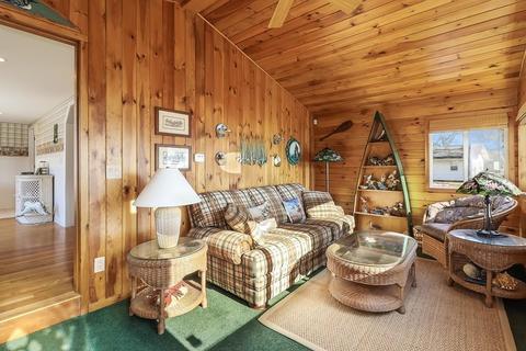 16 Broadmarsh Ave, Wareham, MA 02571 photo 12