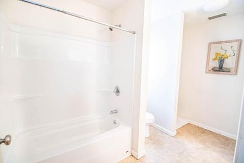 62 Adams St, Springfield, MA 01105 photo 12