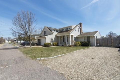 9 Bayle Ln, Gloucester, MA 01930 photo 2