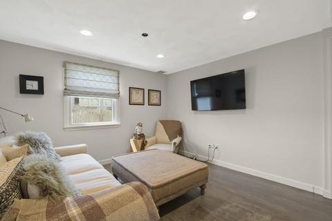 9 Bayle Ln, Gloucester, MA 01930 photo 24