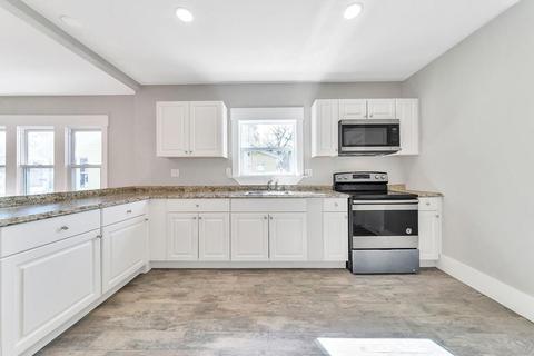168 Phoenix Ter, Springfield, MA 01104 photo 9