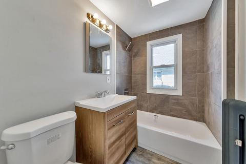 168 Phoenix Ter, Springfield, MA 01104 photo 10