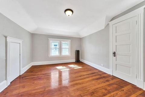 168 Phoenix Ter, Springfield, MA 01104 photo 16
