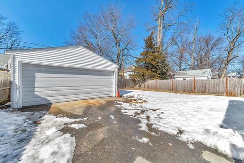 168 Phoenix Ter, Springfield, MA 01104 photo 25