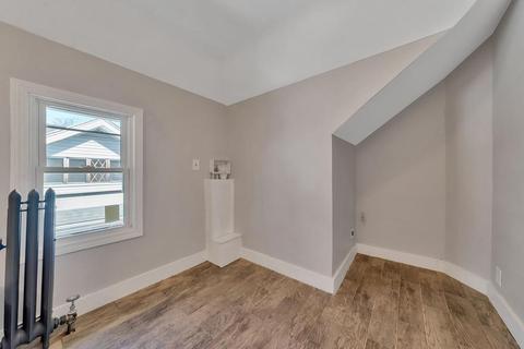 168 Phoenix Ter, Springfield, MA 01104 photo 23