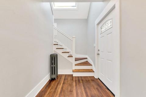 168 Phoenix Ter, Springfield, MA 01104 photo 13