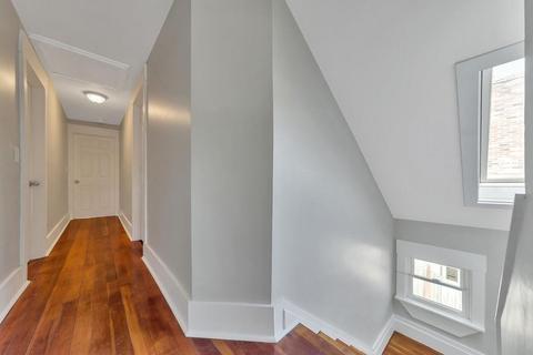 168 Phoenix Ter, Springfield, MA 01104 photo 17