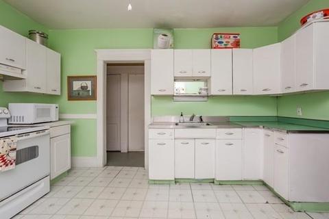 25 Whittier St, Springfield, MA 01108 photo 6