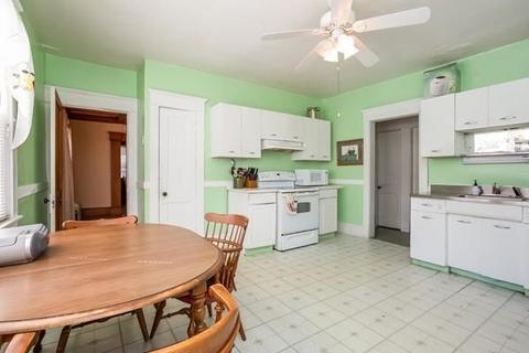 25 Whittier St, Springfield, MA 01108 photo 7