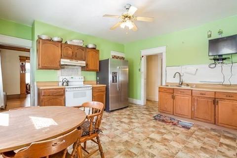 25 Whittier St, Springfield, MA 01108 photo 18