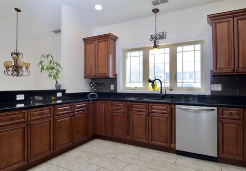 68 Alwin Pl, Springfield, MA 01128 photo 8