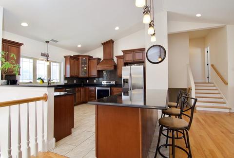 68 Alwin Pl, Springfield, MA 01128 photo 13