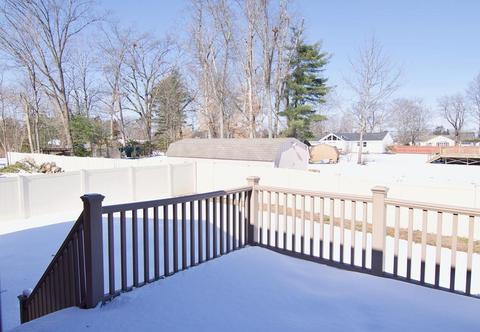 68 Alwin Pl, Springfield, MA 01128 photo 7