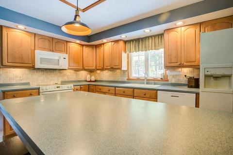 47 Crescent St, Ware, MA 01082 photo 9