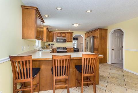 5 Dylan Dr, Dracut, MA 01826 photo 4