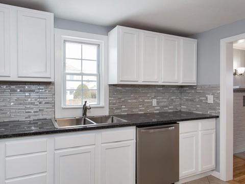 14 Davis St, Easthampton, MA 01027 photo 11