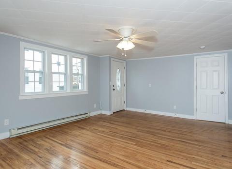 14 Davis St, Easthampton, MA 01027 photo 7