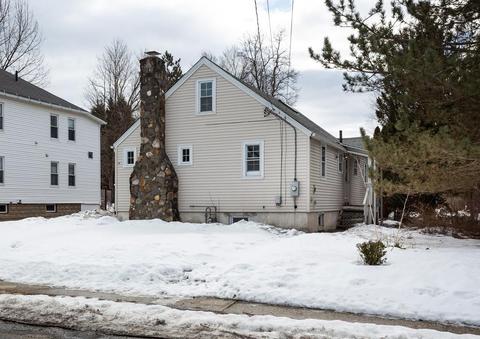 14 Davis St, Easthampton, MA 01027 photo 3