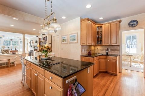 515 Common St, Dedham, MA 02026 photo 4