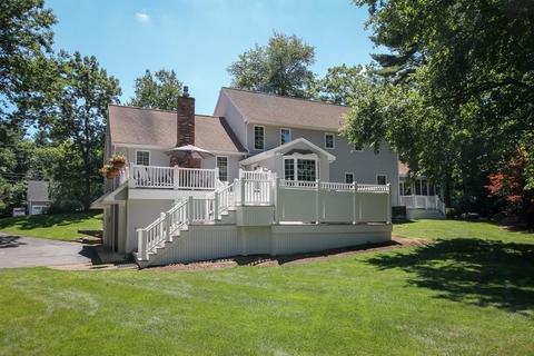 73 Hewitt Dr, Raynham, MA 02767 photo 3