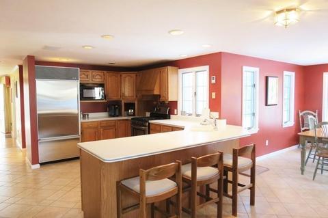73 Hewitt Dr, Raynham, MA 02767 photo 8