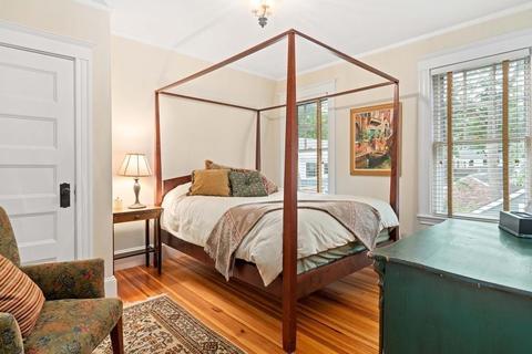 858 Webster St, Needham, MA 02492 photo 9
