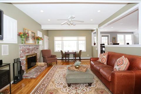 41 Canavan Cir, Needham, MA 02492 photo 2