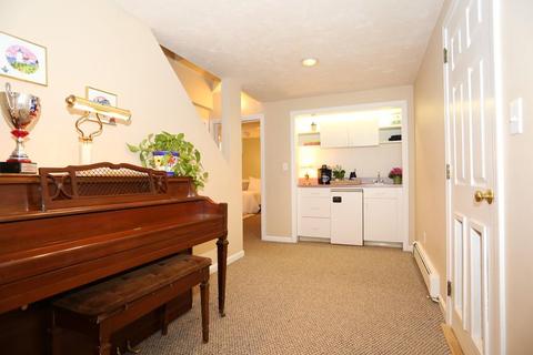 41 Canavan Cir, Needham, MA 02492 photo 17
