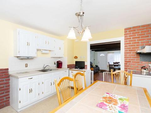 53 Sprague St, Dedham, MA 02026 photo 4