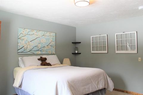 22 Eagle Dr, Dudley, MA 01571 photo 9