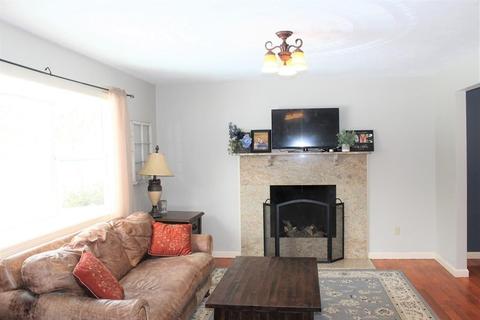 22 Eagle Dr, Dudley, MA 01571 photo 8