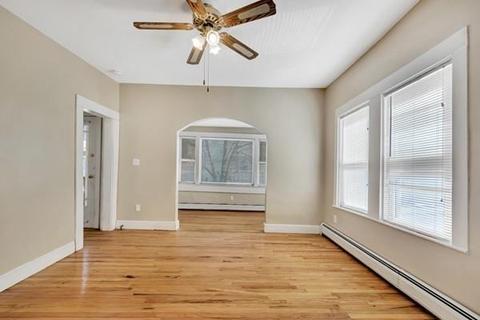 12 Heath St, Everett, MA 02149 photo 3