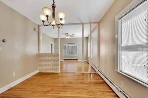 12 Heath St, Everett, MA 02149 photo 5