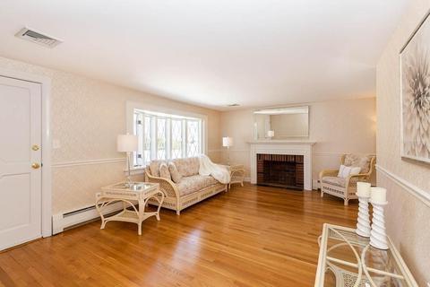 352 Appleton St, Arlington, MA 02476 photo 5