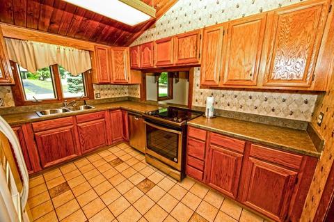 3 Pine Tree Dr, Plainville, MA 02762 photo 3