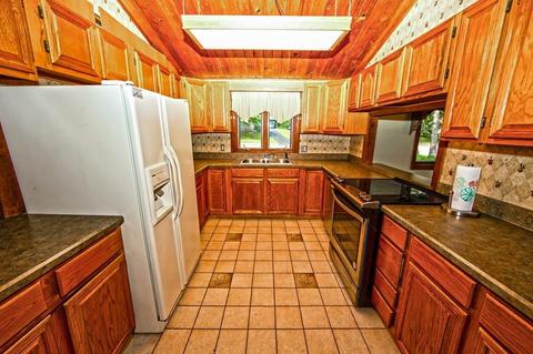 3 Pine Tree Dr, Plainville, MA 02762 photo 4