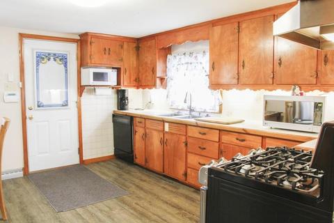 52 Osgood St, Lawrence, MA 01843 photo 3