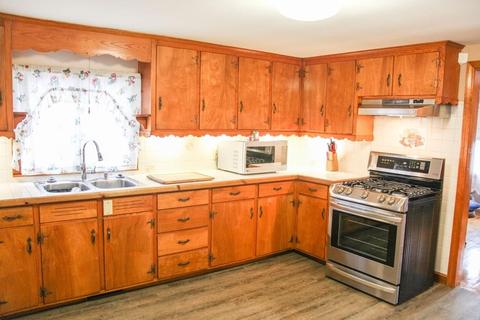 52 Osgood St, Lawrence, MA 01843 photo 5