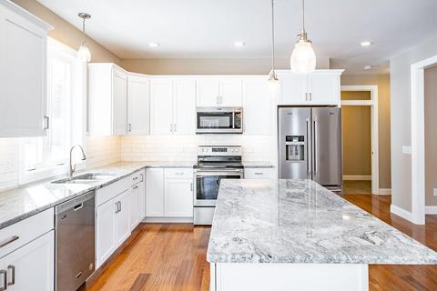 58 Pomeroy St, Easthampton, MA 01027 photo 3