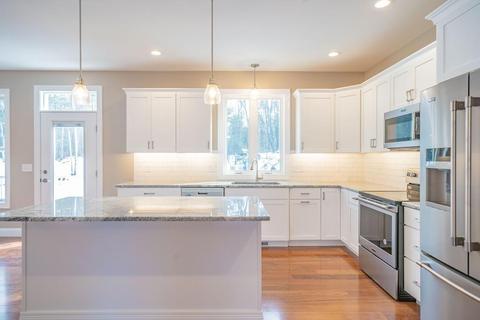 58 Pomeroy St, Easthampton, MA 01027 photo 6