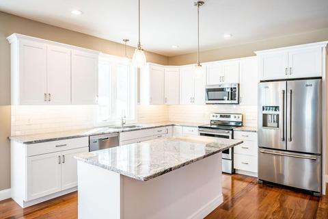 58 Pomeroy St, Easthampton, MA 01027 photo 2