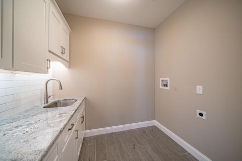 58 Pomeroy St, Easthampton, MA 01027 photo 17