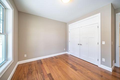 58 Pomeroy St, Easthampton, MA 01027 photo 22