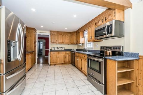 55 Curtis St, Reading, MA 01867 photo 6