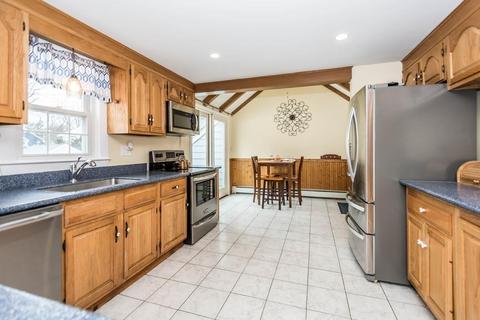 55 Curtis St, Reading, MA 01867 photo 8