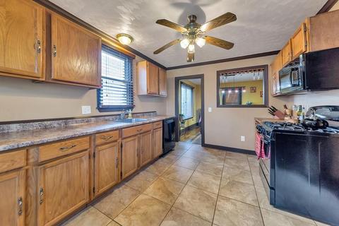121 Miller St, Springfield, MA 01104 photo 11
